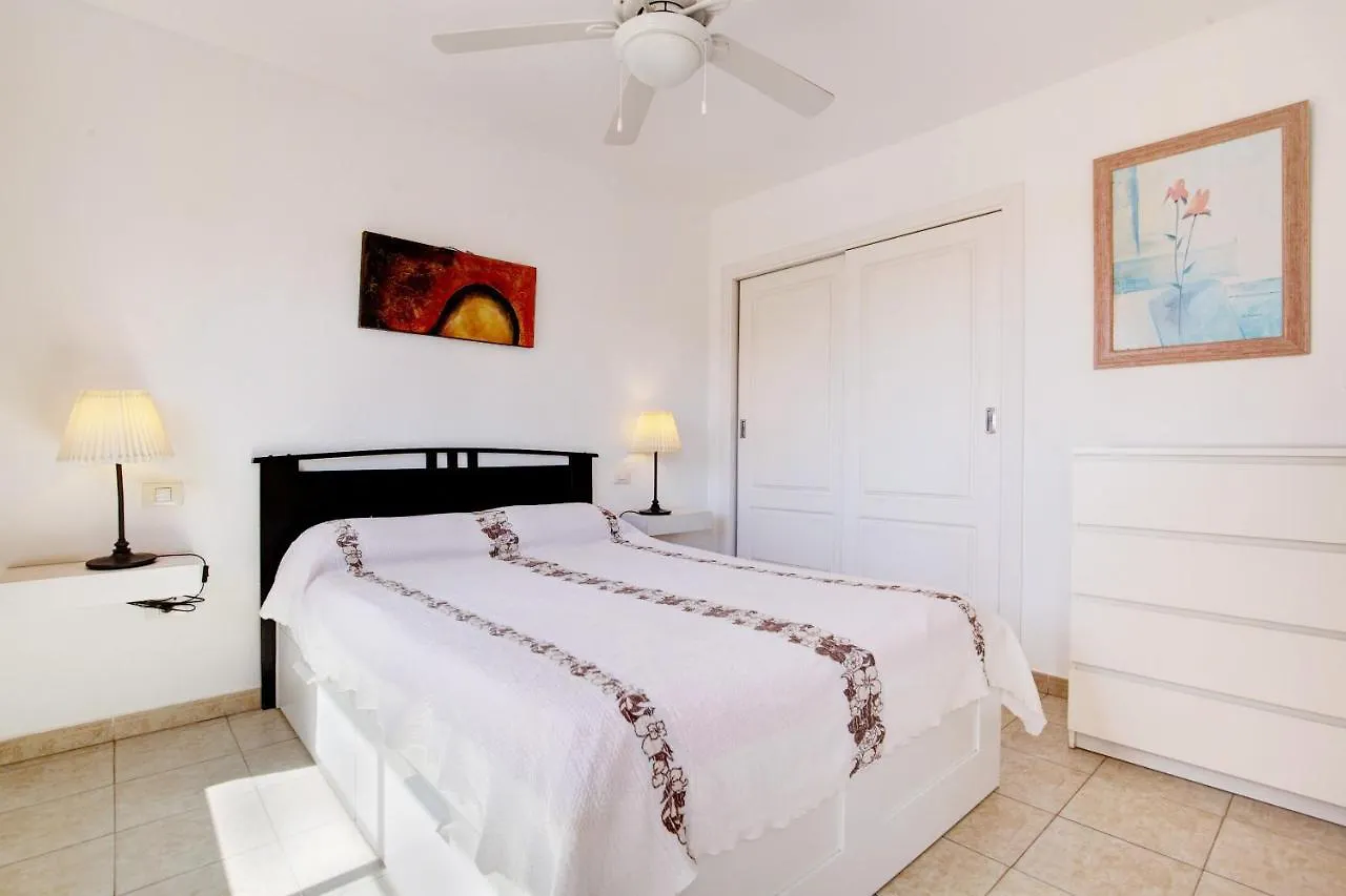 Beautiful 3 Bed Apartment Caleta De Fuste İspanya